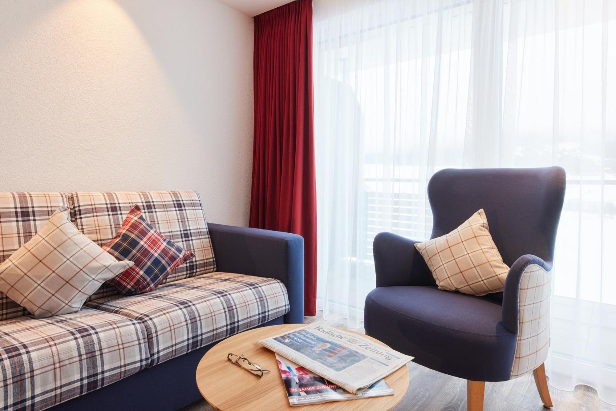 Hotel Sonne Post Mit Schwimmbad Titisee-Neustadt Exterior foto